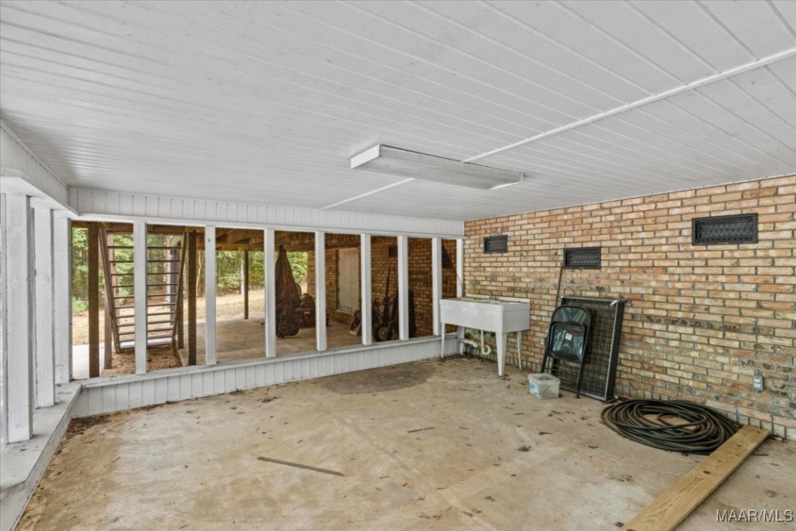 616 County Road 257 .