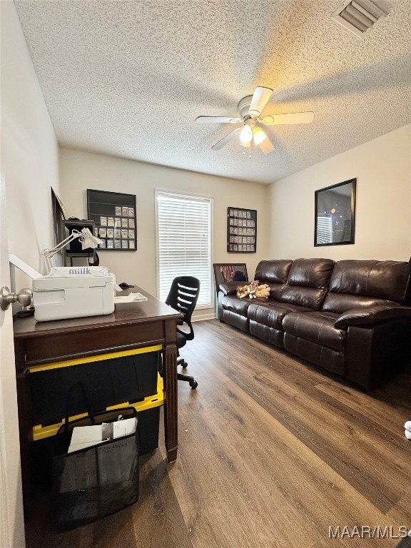 2821 QUAIL Cove