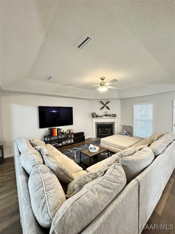 2821 QUAIL Cove