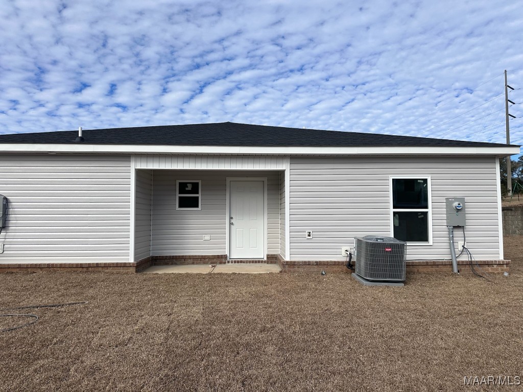 211 CHARLESTON Drive