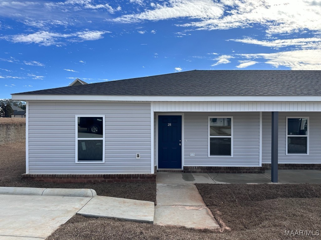 211 CHARLESTON Drive