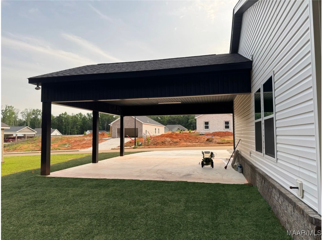 105 Neenan Drive