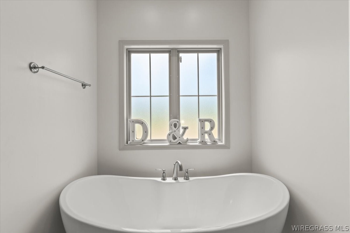 200 Central Park Circle