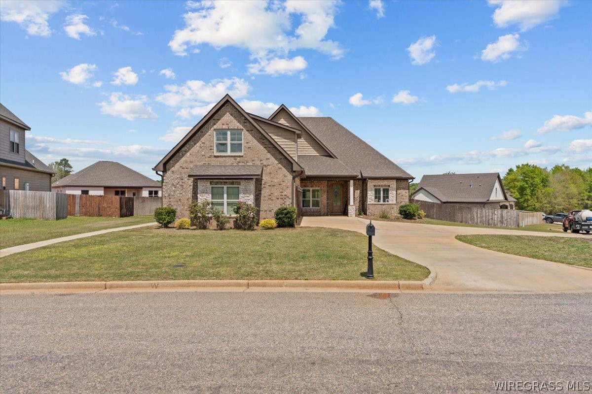 200 Central Park Circle