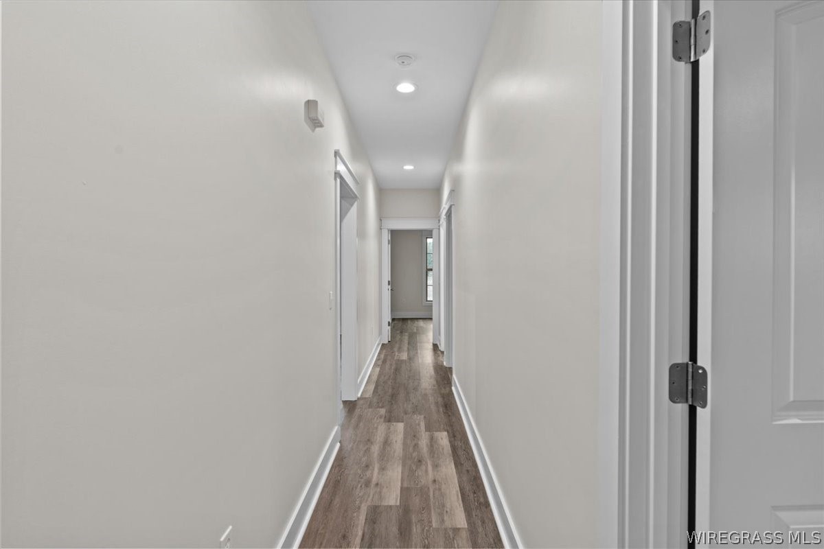 317 MULLHOLLAND Drive