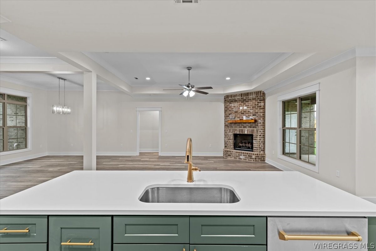 317 MULLHOLLAND Drive
