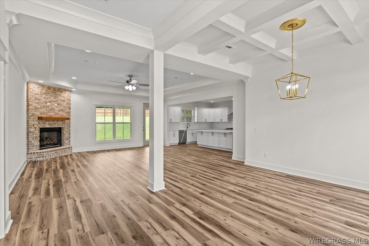 315 MULLHOLLAND Drive