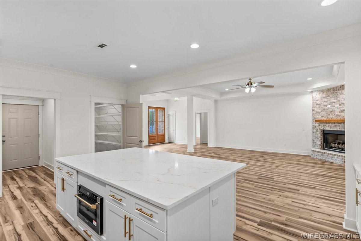 315 MULLHOLLAND Drive