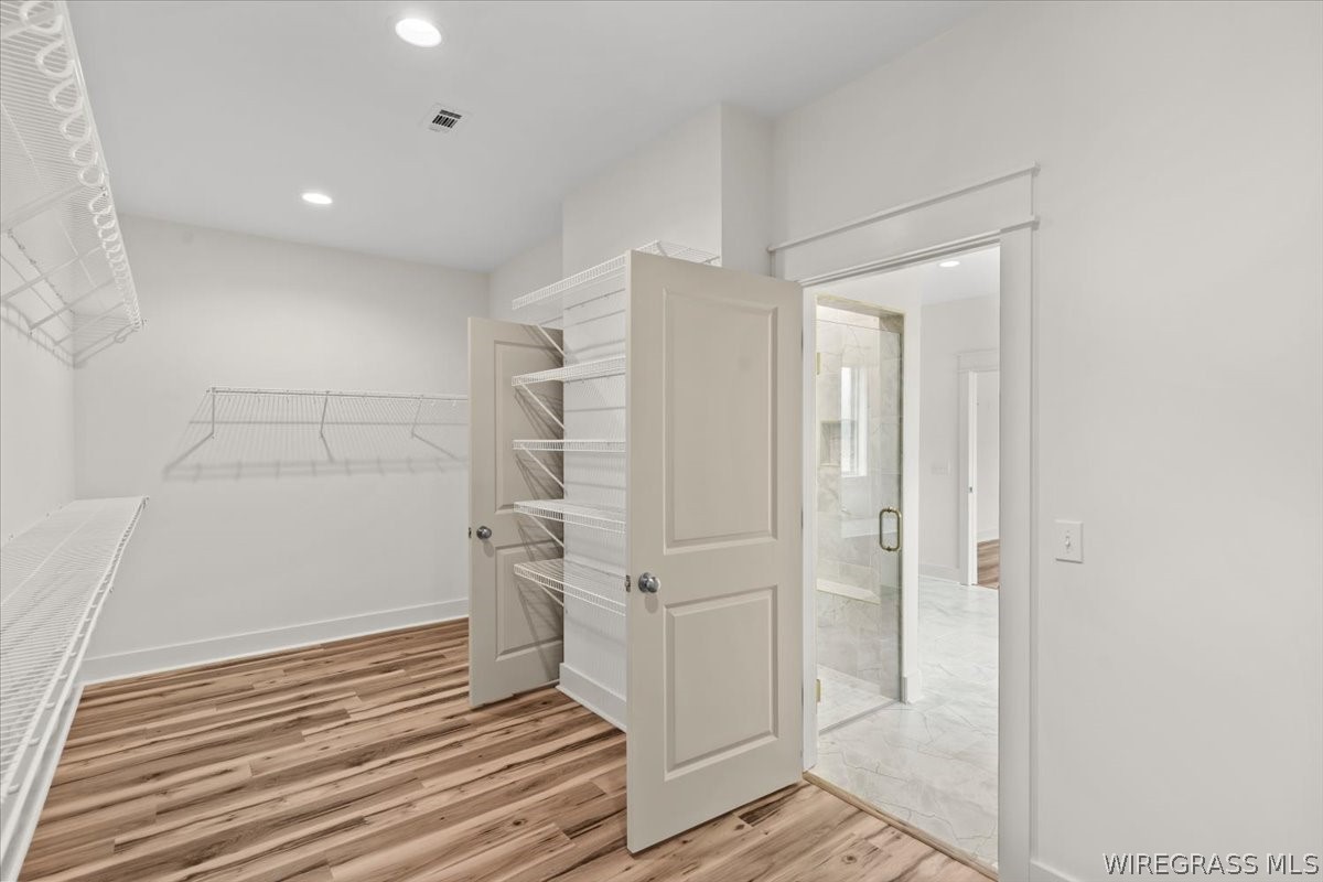 315 MULLHOLLAND Drive