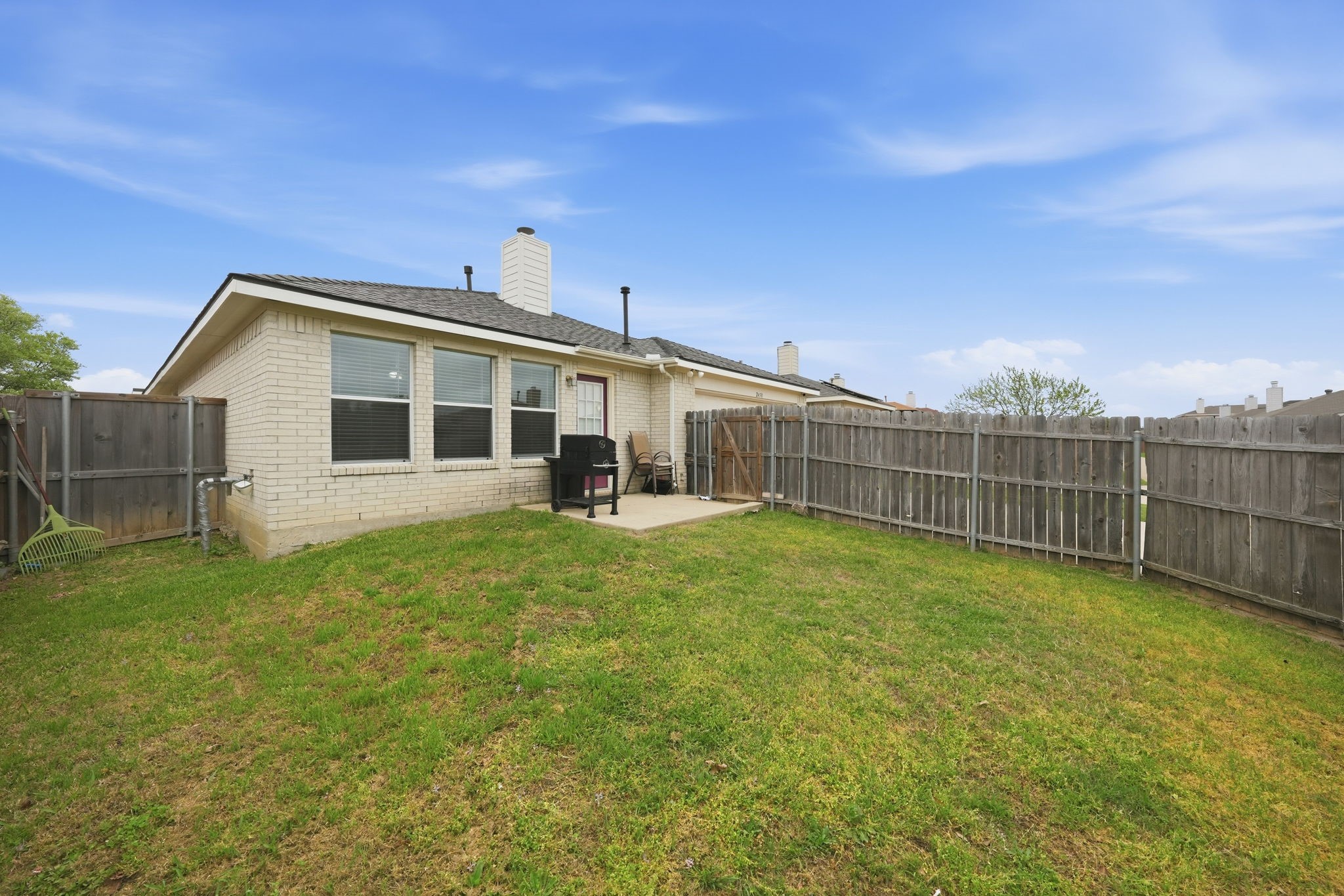 2458 Manchester Lane