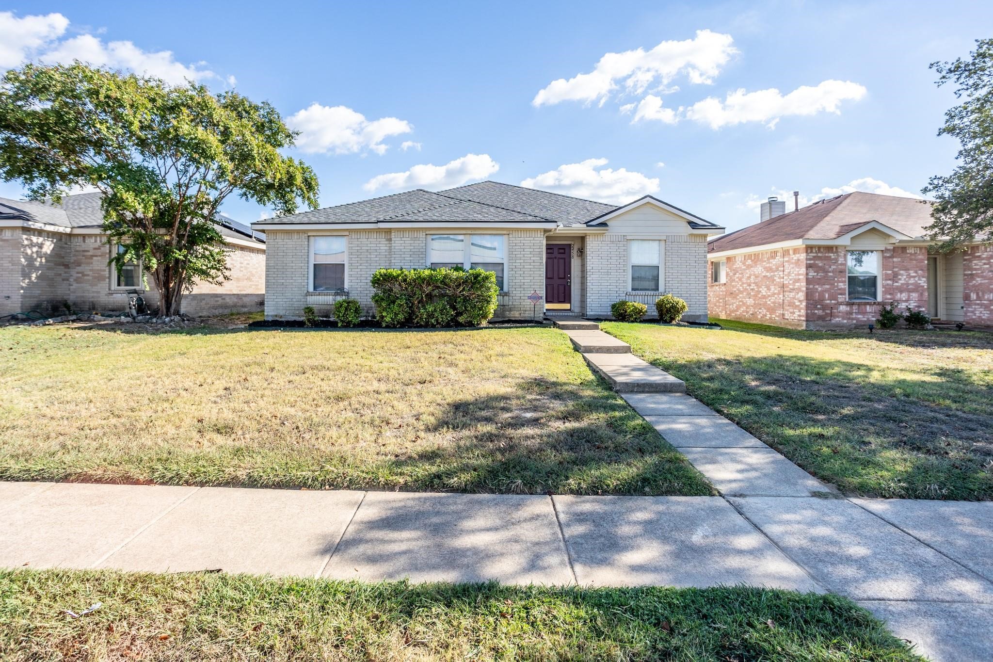 2458 Manchester Lane