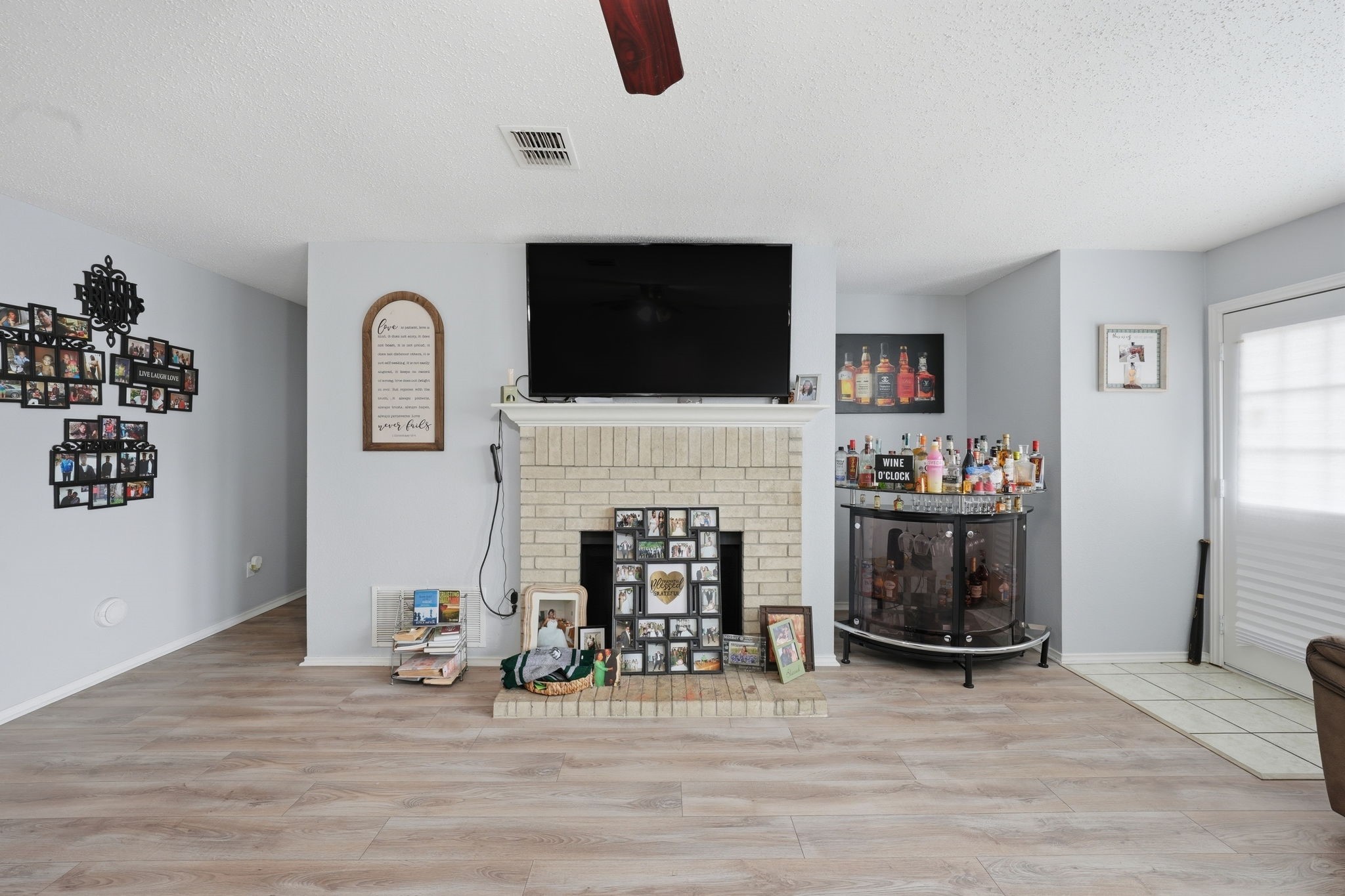 2458 Manchester Lane