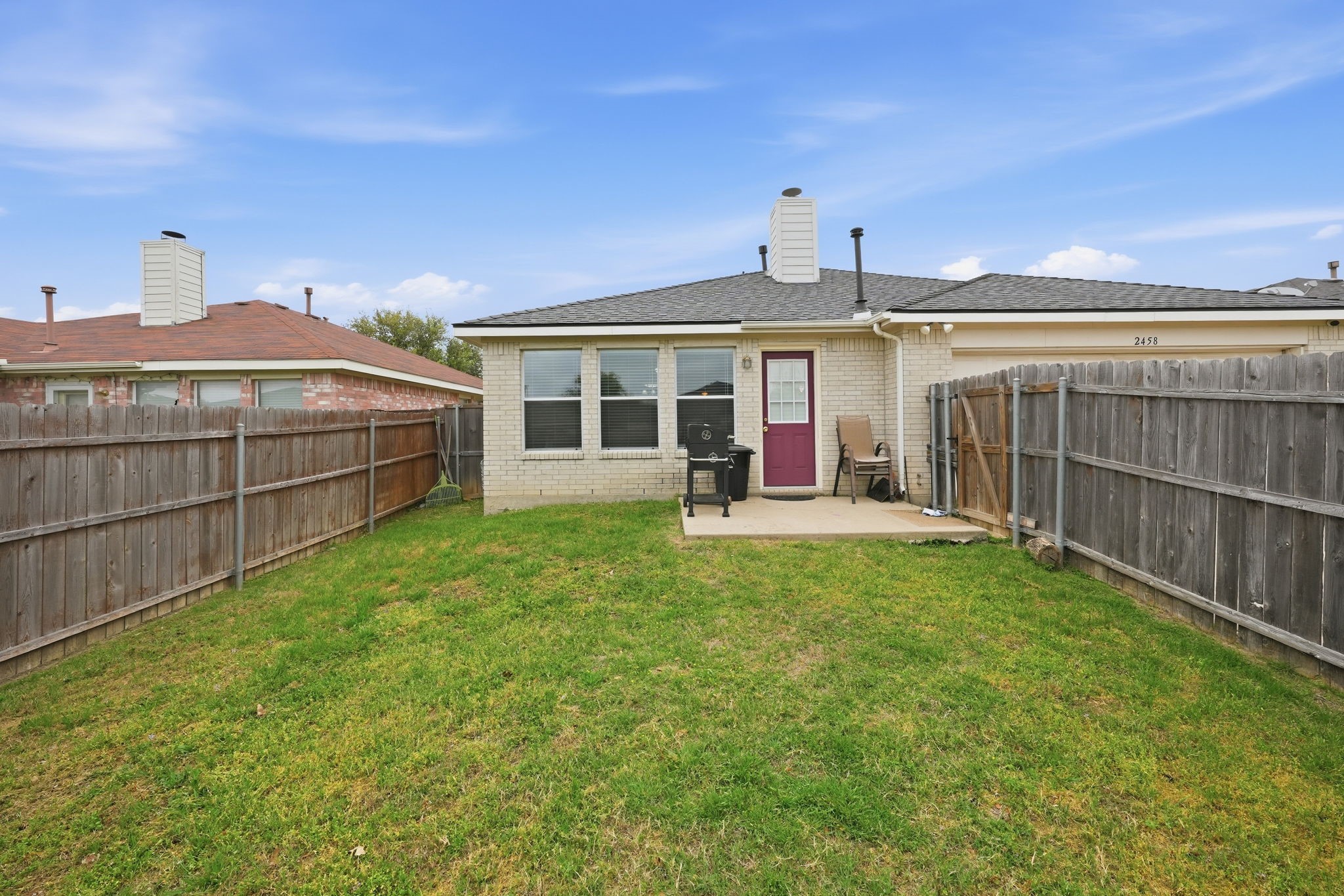 2458 Manchester Lane