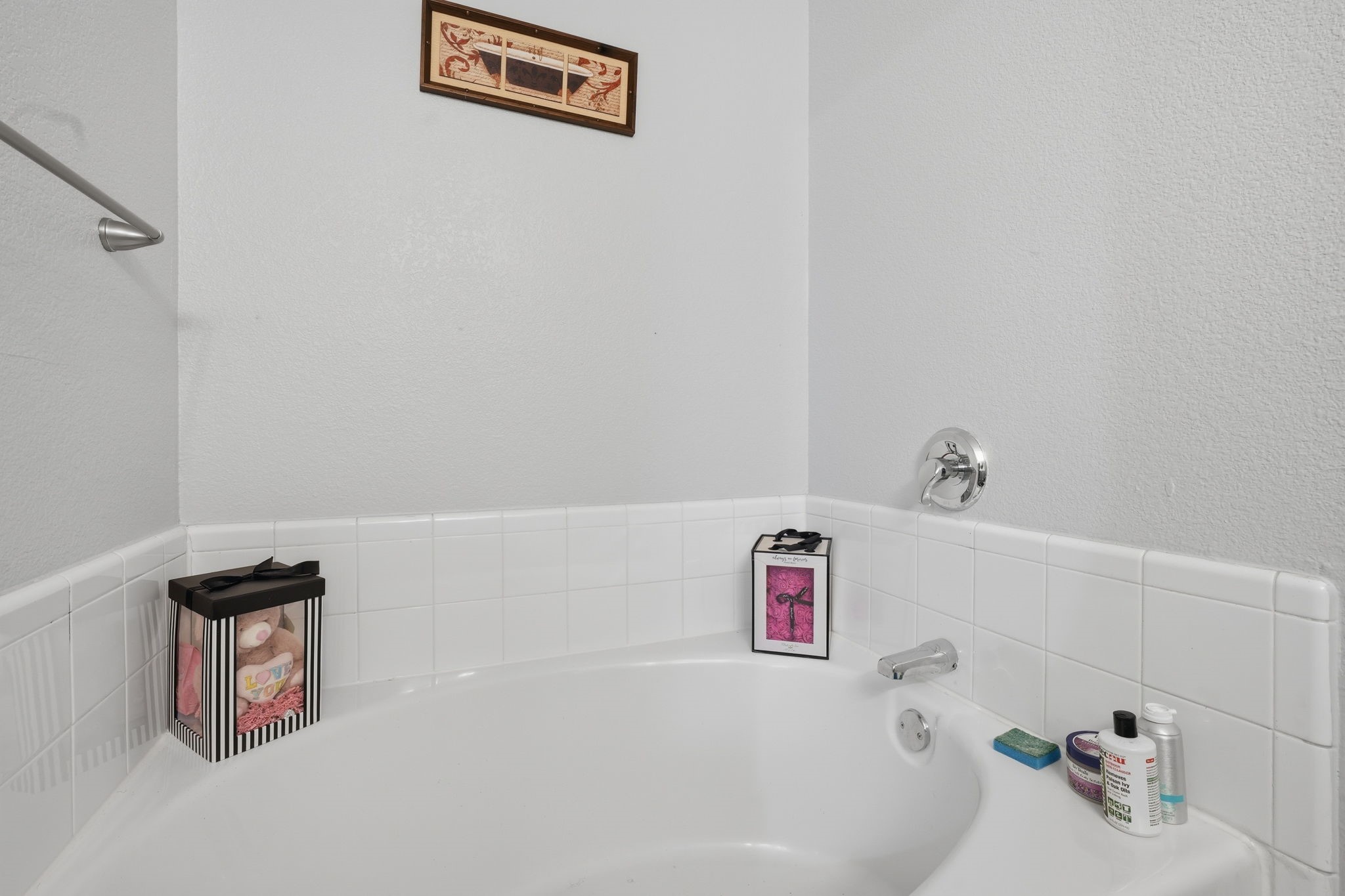 2458 Manchester Lane