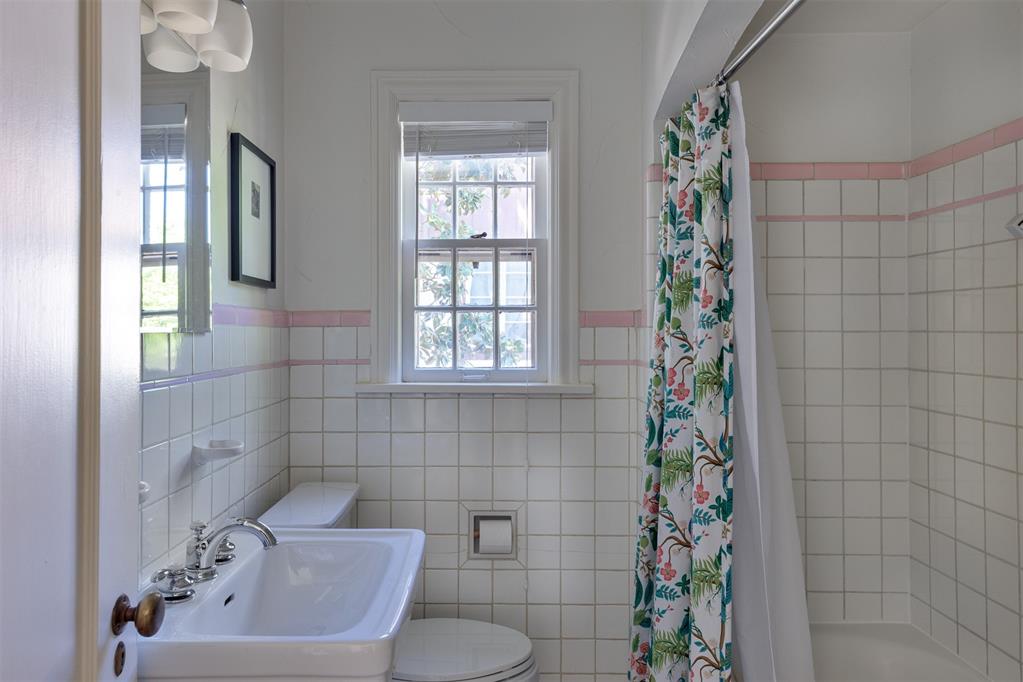 812 NW 38th Street