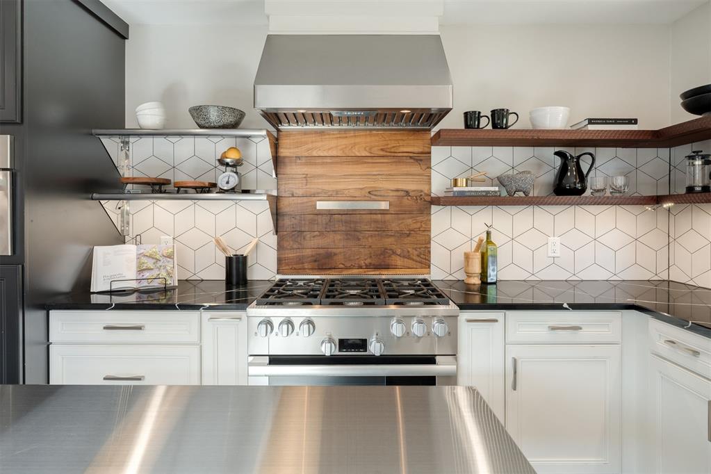 3625 Meadow Lark Lane