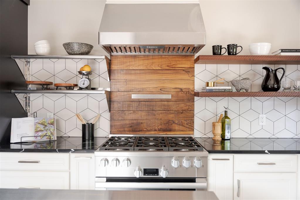 3625 Meadow Lark Lane