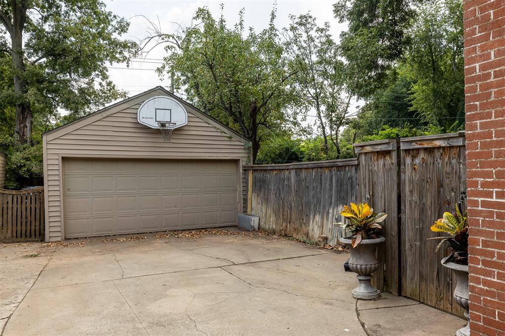 908 NW 39th Street