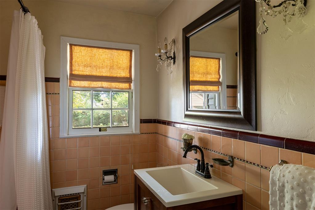 908 NW 39th Street