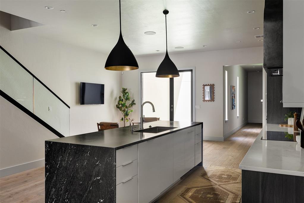 907 NW 9th Street Unit: B