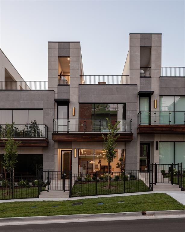 907 NW 9th Street Unit: B