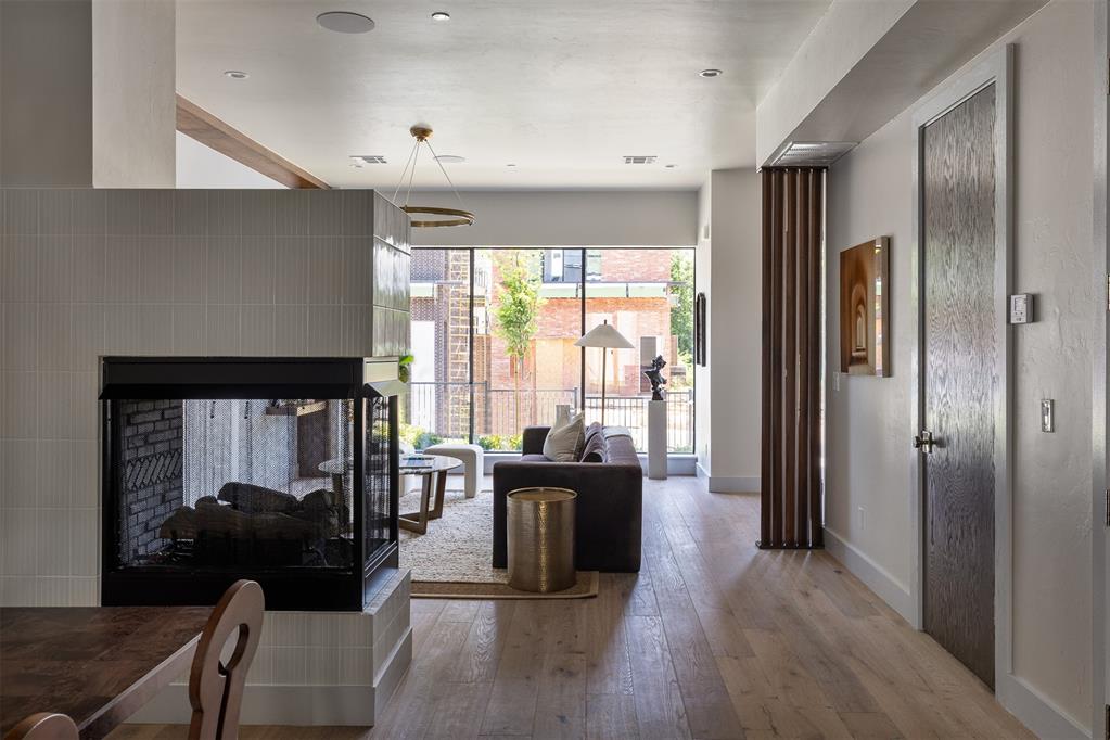 907 NW 9th Street Unit: B