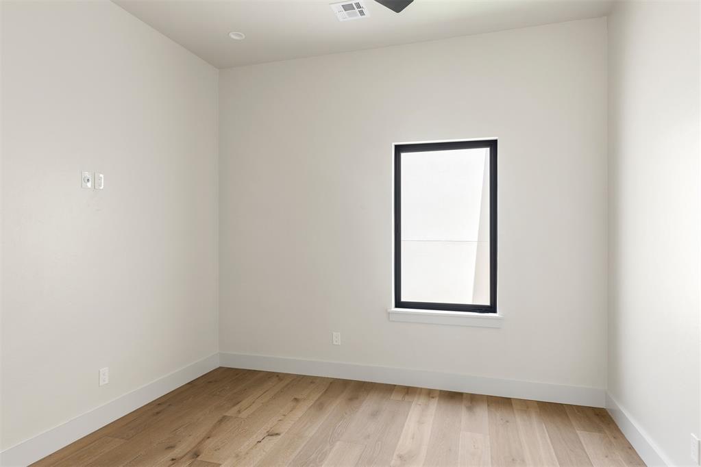 907 NW 9th Street Unit: B
