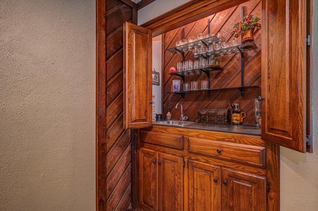 3709 Northwestern Drive