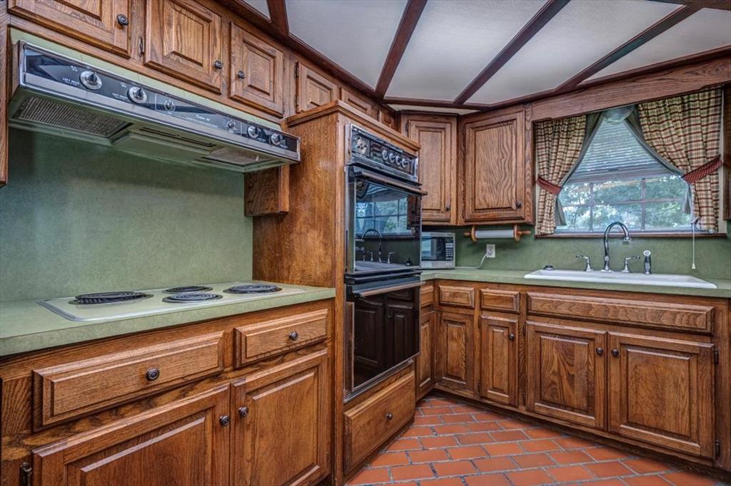 3709 Northwestern Drive