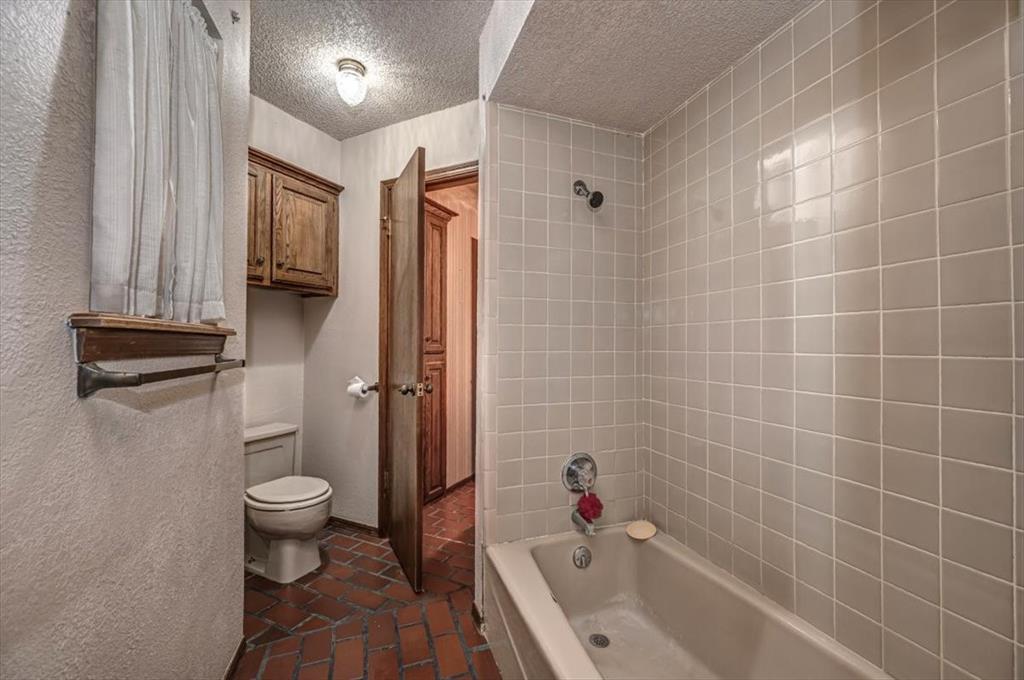 3709 Northwestern Drive