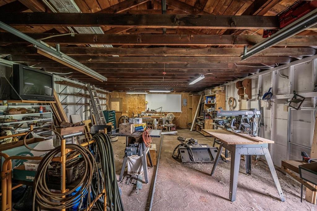 3709 Northwestern Drive