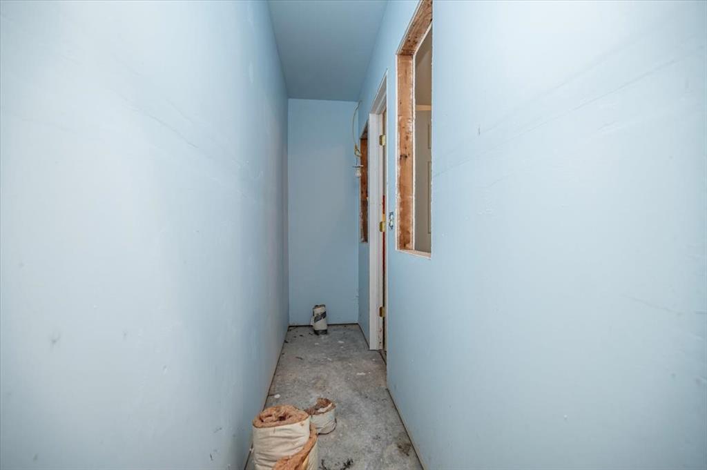 3709 Northwestern Drive