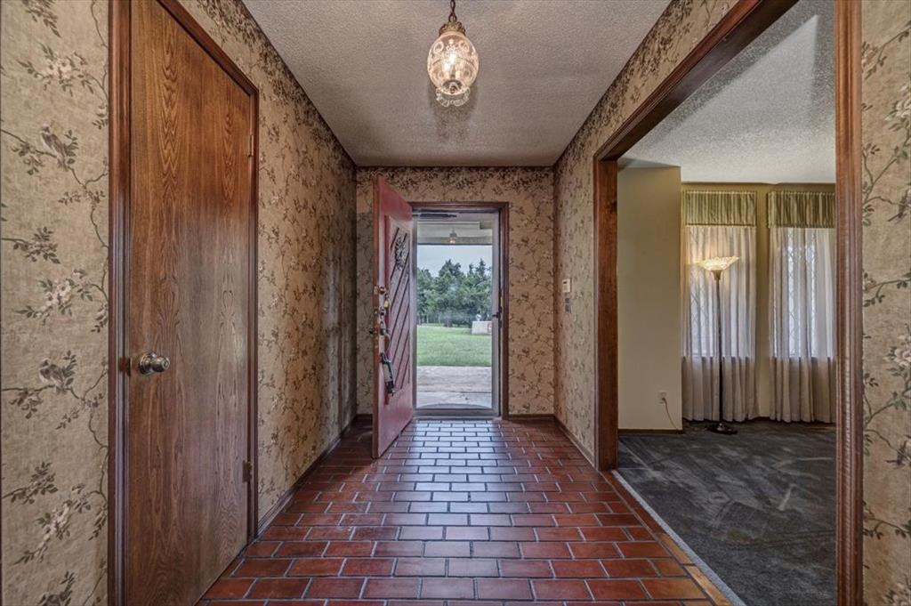 3709 Northwestern Drive