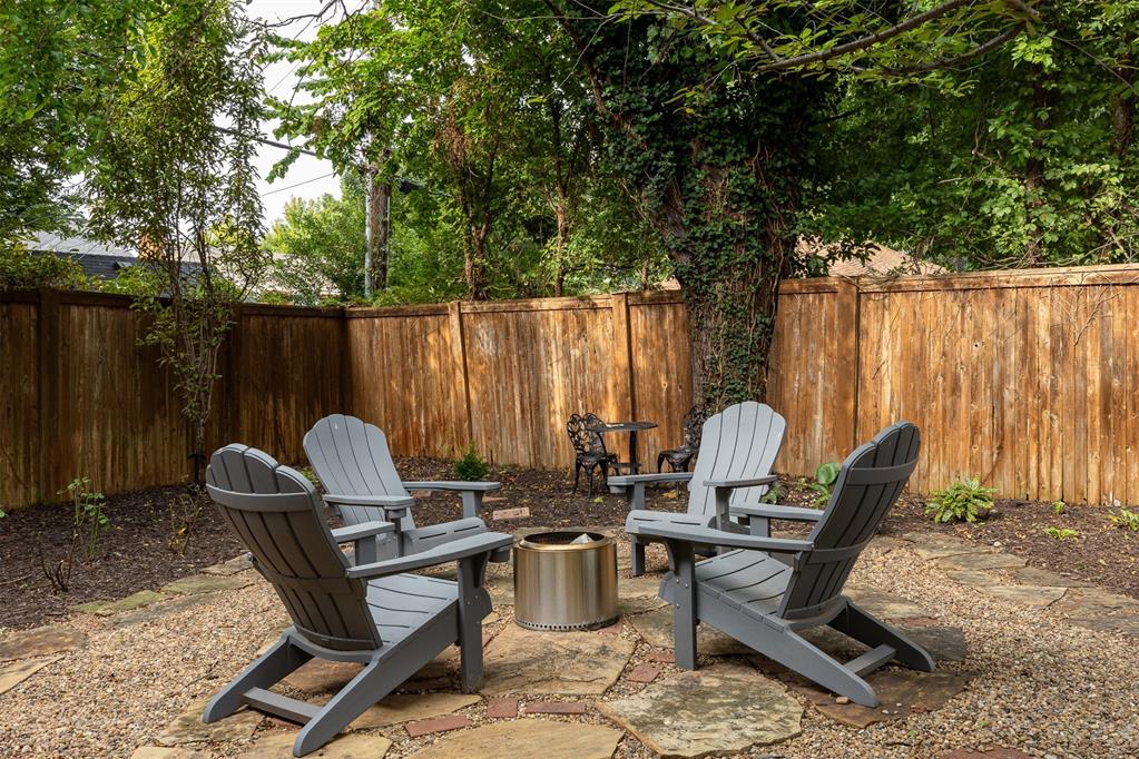 616 NW 39th Drive