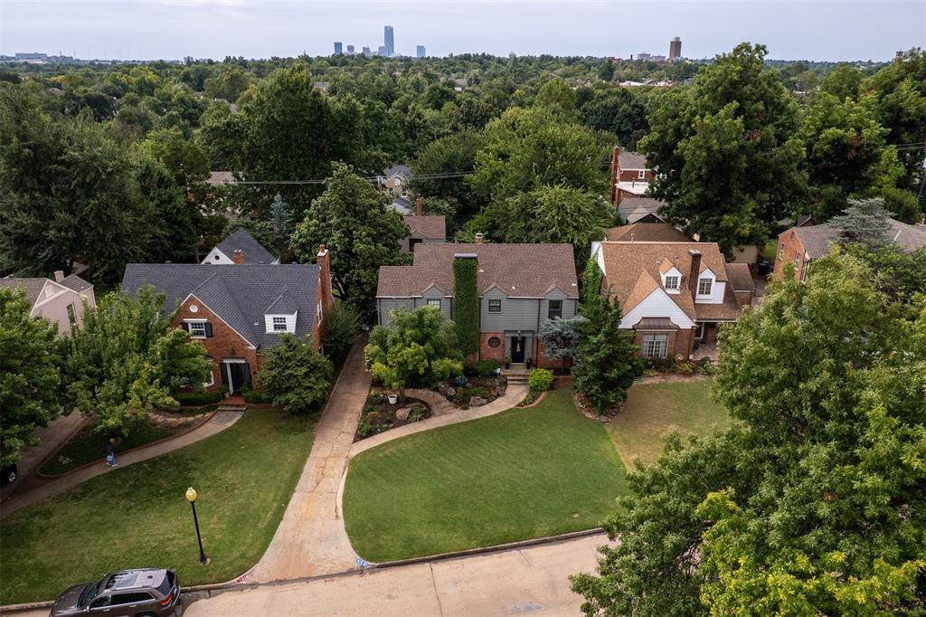 616 NW 39th Drive