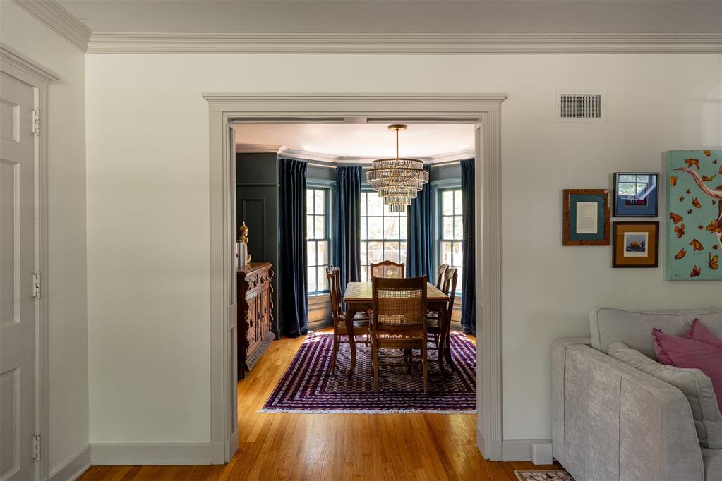 616 NW 39th Drive