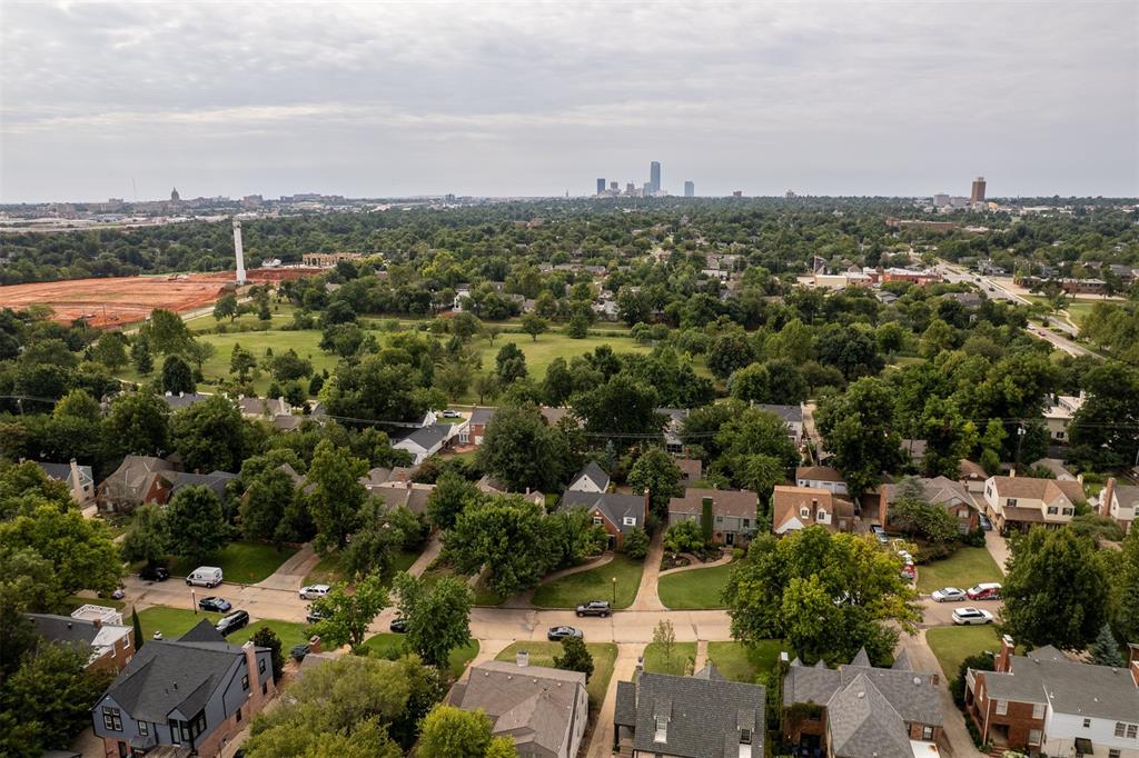 616 NW 39th Drive
