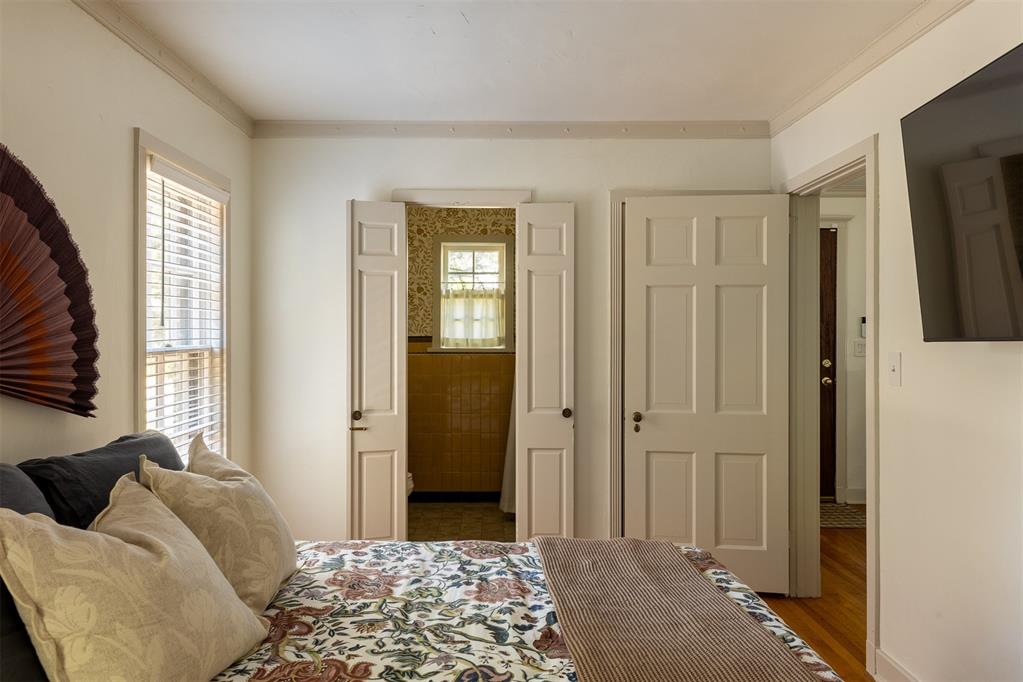 616 NW 39th Drive