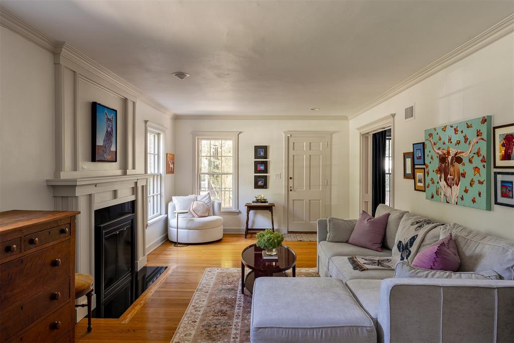 616 NW 39th Drive