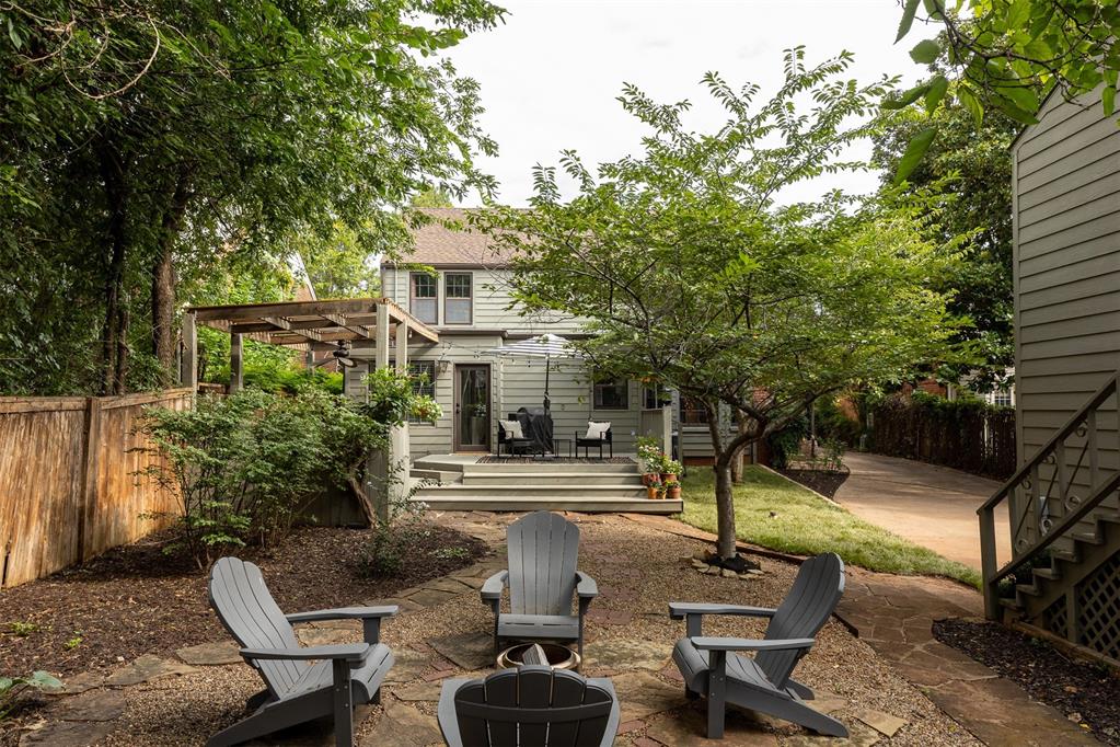 616 NW 39th Drive