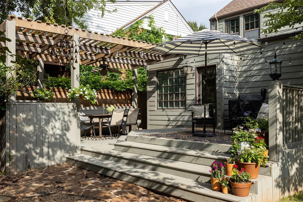 616 NW 39th Drive
