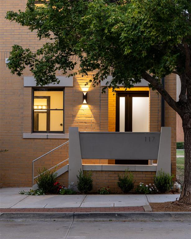 117 NE 3rd Street