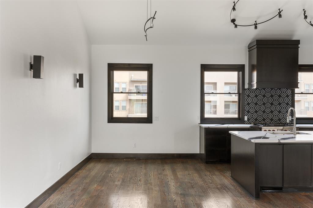 117 NE 3rd Street