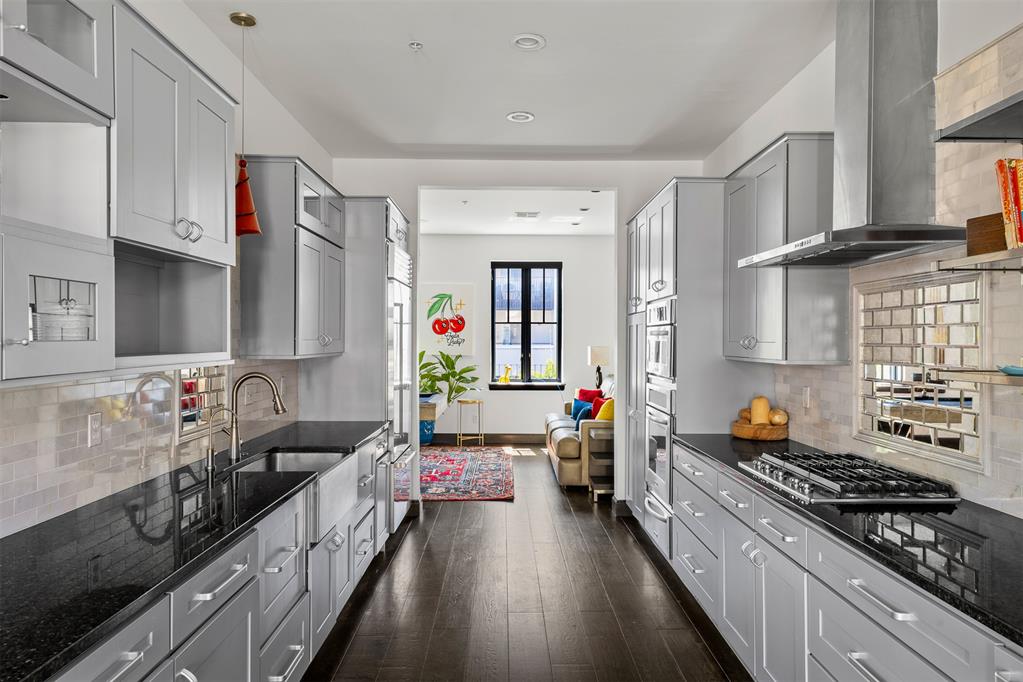 115 NE 3rd Street