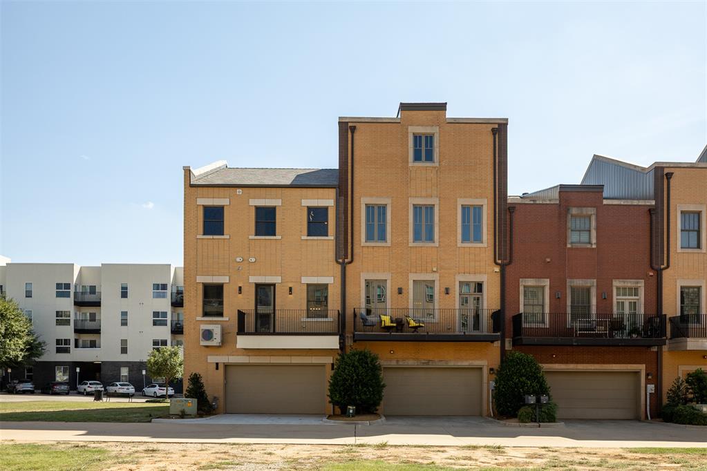115 NE 3rd Street