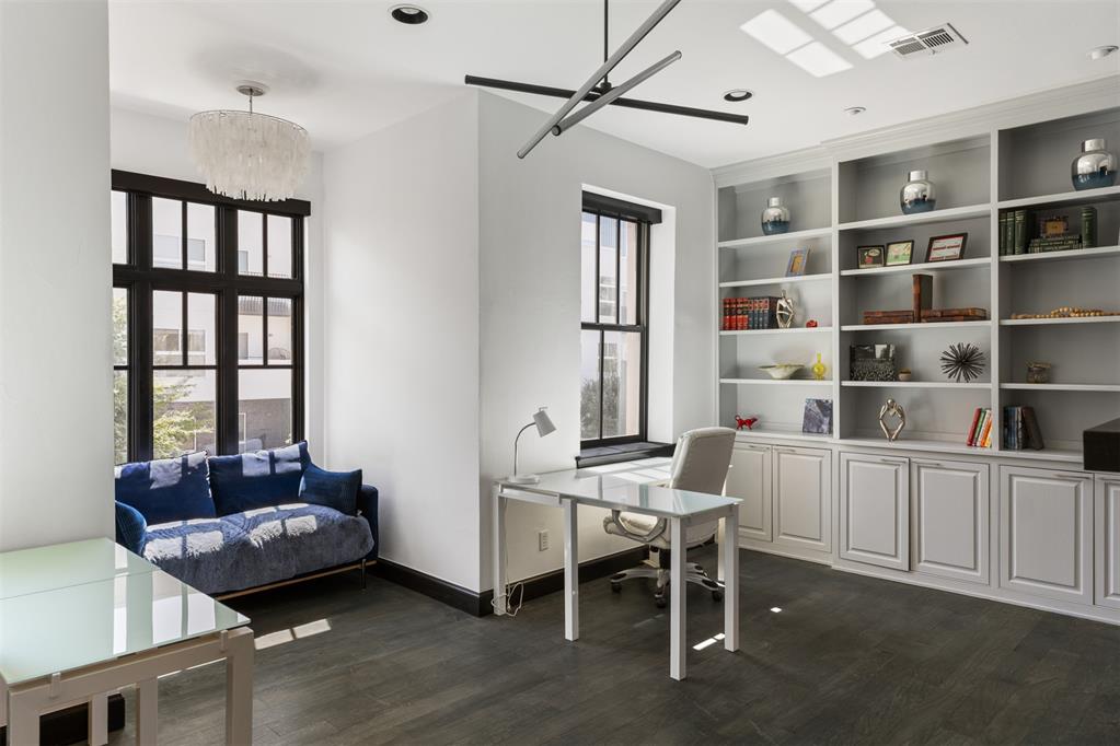 109 NE 3rd Street