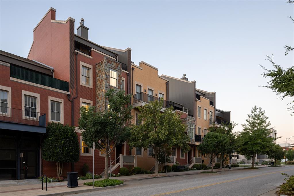 109 NE 3rd Street