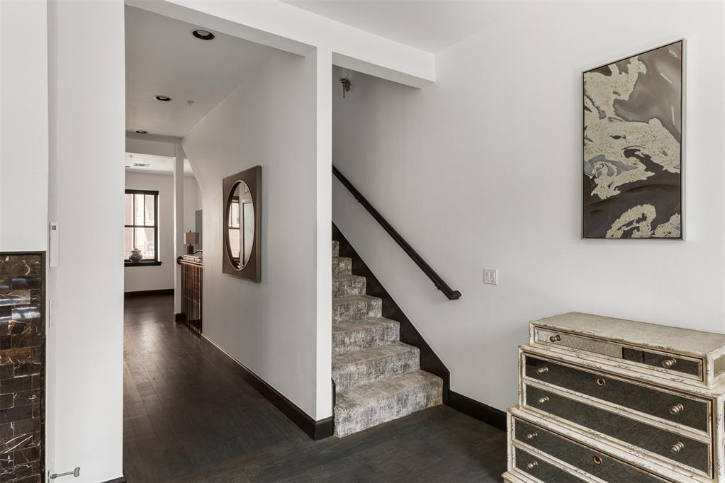 109 NE 3rd Street
