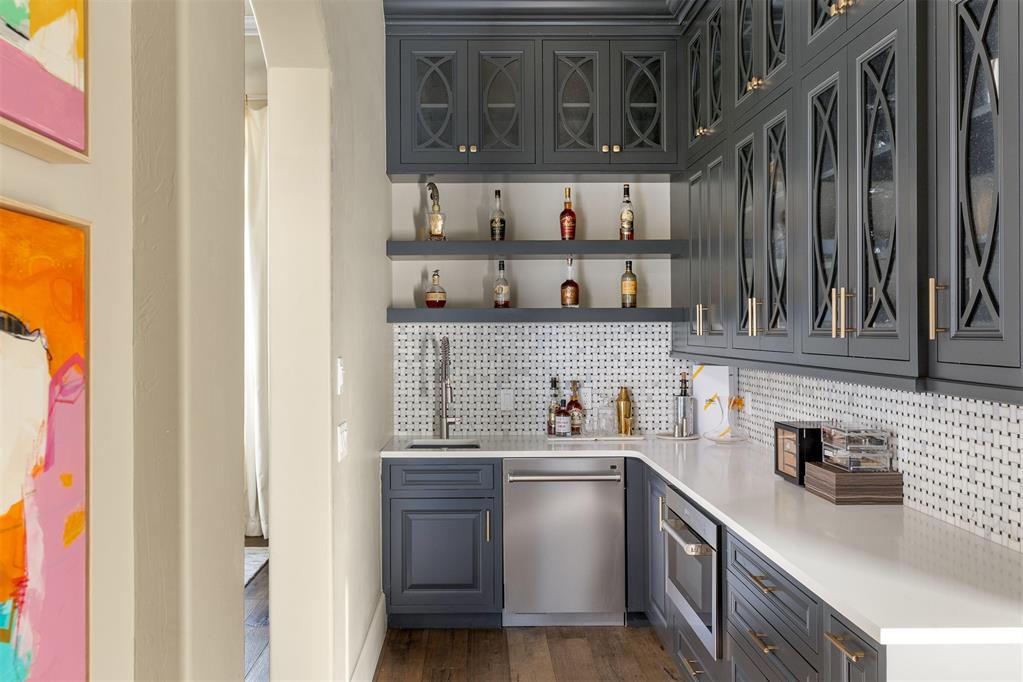 5001 Water Oak Way