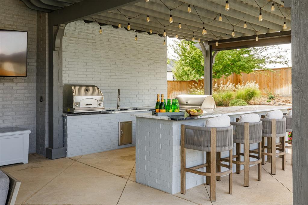 5001 Water Oak Way
